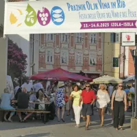 Županovo vino in olje v Izoli pridelali Robi & Dorjano Korenika in Marko Marancin (FOTO)