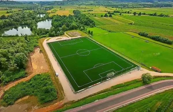 V &scaron;portnem parku Viplože tudi Holmerjeva steza