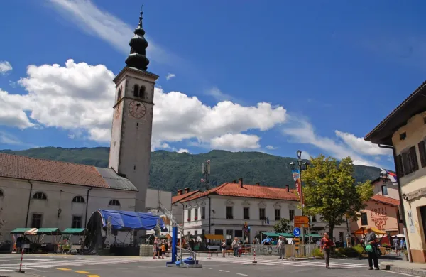 Iz Kobarida bo tudi letošnje poletje avtobusna  povezava s 
Čedadom.