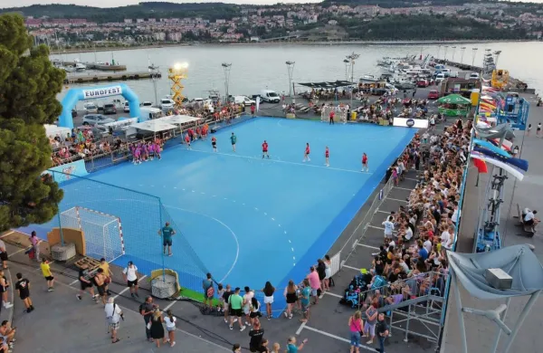Eurofest vselej navdušuje z izvirno igralno kuliso.