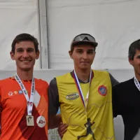 Državni prvak v trailu na 40 kilometrov, Solkanec Tine Žižmond, v 
družbi srebrnega Tadeja Serdinška in bronastega Janeza Klančnika (oba Poljane Maribor)