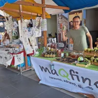 Taverna gosti živalim prijazno tržnico Slovenskega veganskega dru&scaron;tva