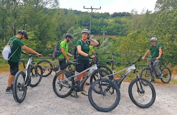 Kolesarjem je odslej na voljo 300-kilometrov dolga označena 
povezava od Pušje vasi do Opatije.