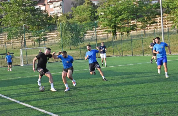 Liga Vitrum je mesec dni potekala na kakovostni umetni travi 
športnega parka Šempeter.