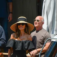 Jeff Bezos in Lauren Sanchez sta poročena.