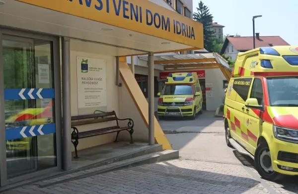 Zaradi kadrovske stiske v NMP bo nova zdravnica Lena Lapanja tri 
dni delala v njej, dva dni pa v ambulanti družinske medicine.