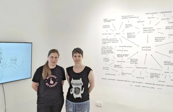 Ana Čigon in Vesna Bukovec v Galerijo Meduza vabita k premisleku o življenjskih ciljih in prioritetah ter o možnosti spremembe sistema, v katerem živimo.