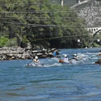 Takole so bronastemu odličju naproti veslali slovenski kajakaši