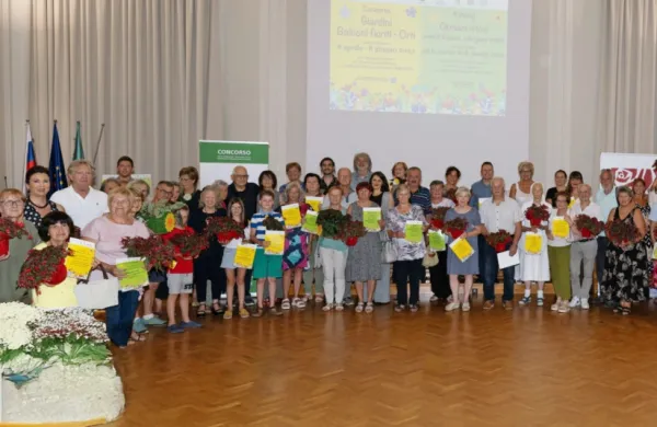 V Novi Gorici so  podelili nagrade zmagovalcem šestega natečaja 
Parki – cvetoči balkoni – zelenjavni vrtovi.