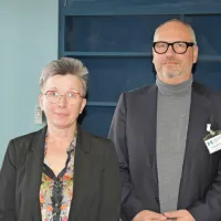 Predsednica sveta zavoda Splošne bolnišnice dr. Franca Derganca 
Nova Gorica Alenka Kolar in Zdajšnji direktor bolnišnice Dimitrij 
Klančič