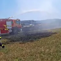 Ponoči goreli smetnjaki, včeraj p&scaron;enično polje (FOTO)