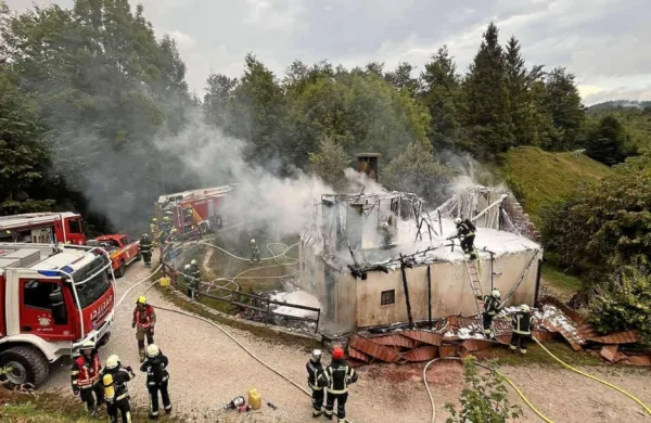 Idrijski gasilci s kolegi iz drugih dru&scaron;tev v enem popoldnevu posredovali dvakrat