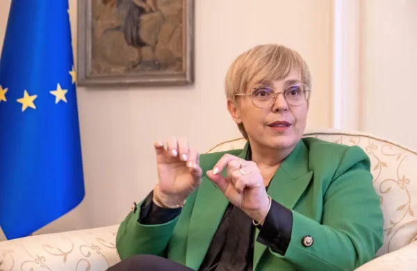 Predsednica države Nataša Pirc Musar želi,  da si Slovenija ne dela 
sramote v mednarodni skupnosti.