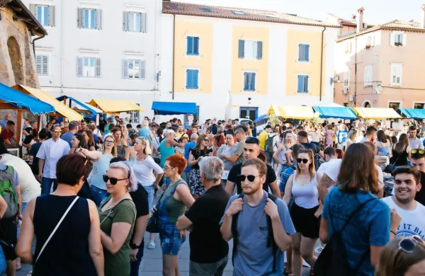 Taverna in Carpacciov trg v Kopru bosta v petek, 11. julija gostila 
prvi slovenski festival pic - Viva la pizza.