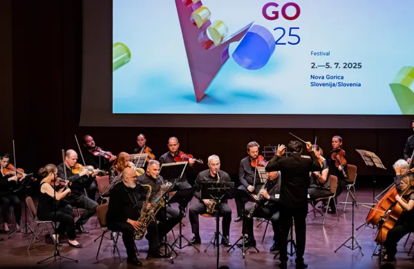 Komorni godalni orkester Slovenske filharmonije, ki združuje 
prvovrstne glasbenike, je očaral na odprtju festivala saksofonov 
SAXGO.