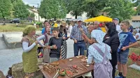 Pri prikazu   življenja in igre pastirjev običajno sodelujejo  tudi 
otroci.