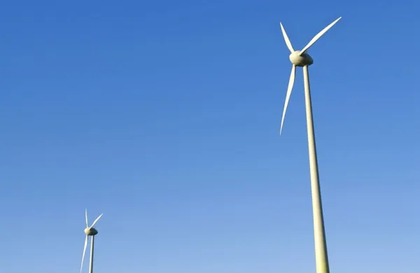 Družba Ponente Green Power namerava na območju šetih občin v 
Videmski pokrajini postaviti vetrno  elektrarne z nazivno močjo 
28,8 megavata (MW) skupaj s hranilnikom energij.