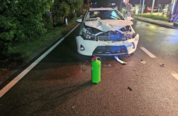 Povžane: huj&scaron;a nesreča zaprla glavno cesto