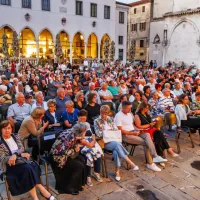S Titovega trga so odmevale operne arije (FOTOGALERIJA)