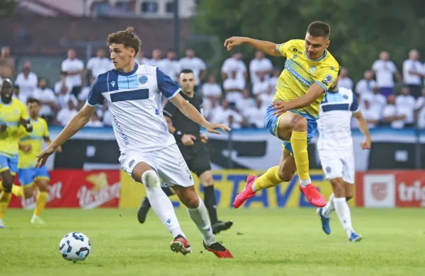 Konferenčna liga je to poletje kratek čas gostovala tudi na Bonifiki. Tekme z Željezničarjem in Vikingom so 
prinesle različno razpoloženje, ugled slovenskega klubskega nogometa na evropski sceni pa za zdaj še v 
nogah Olimpije in Celja.