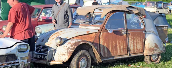 “Zarjavel že, ampak ne mrtev!” sporoča upehani oldtimer.  