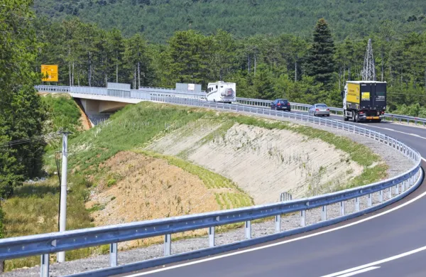 Obvoznica okoli Hrpelj in Kozine je odp$@rta že nekaj tednov