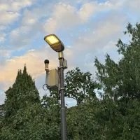   Ena od naprav  za merjenje hrupa je nameščena za parkiriščem Kaštel 
oziroma na začetku Senčne poti v Portorožu.     