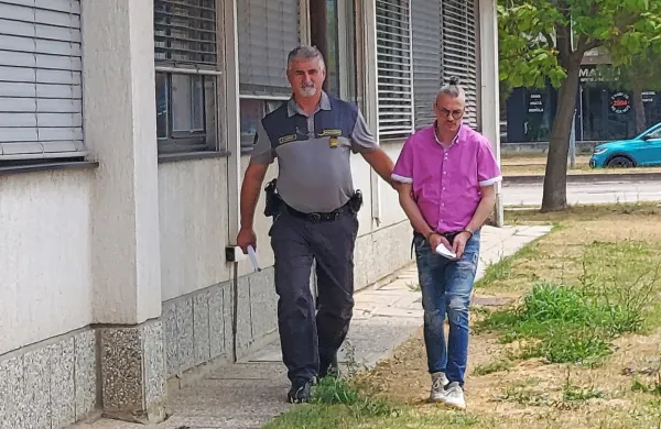Miodrag Jović (desno) je v priporu od lanskega poletja. 