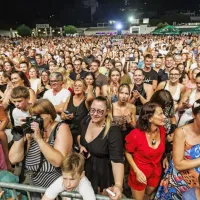 (FOTO) Leto&scaron;nje portoro&scaron;ke noči v znamenju zabave, glasbe in hrane