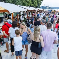 (FOTO) Leto&scaron;nje portoro&scaron;ke noči v znamenju zabave, glasbe in hrane