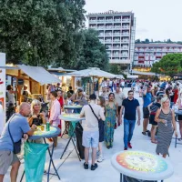 (FOTO) Leto&scaron;nje portoro&scaron;ke noči v znamenju zabave, glasbe in hrane