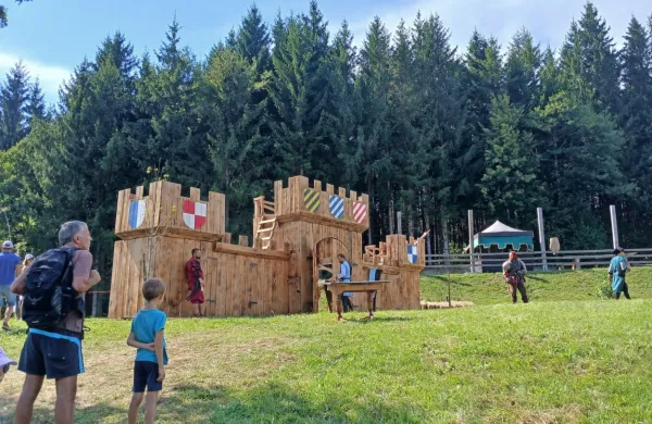 Erazmovi vite&scaron;ki dnevi vrnili Postojno v srednji vek