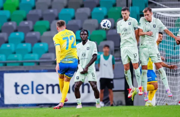 Sidibe se je poslovil z zadetkom v Stožicah
