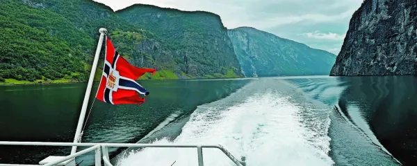 Norveško pokrajino nezgrešljivo določajo številni fjordi.
