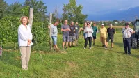 Dan odprtih vrat je privabil veliko vinogradnikov in vinarjev. 
