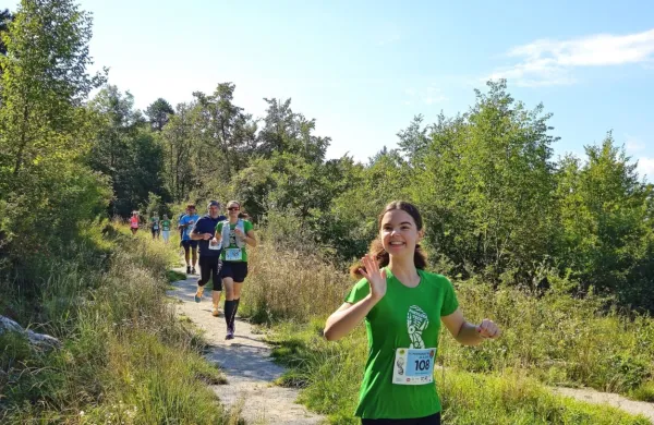 Na preizkušnjah za odrasle je po poteh v okolici  Postojne teklo 248 
tekačev. 