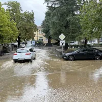 Dekani so bili celo uro odrezani od sveta.