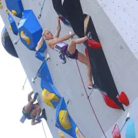 V Kopru se je začel plezalni spektakel: Janja Garnbret pričakovano v ospredju kvalifikacij (FOTO)