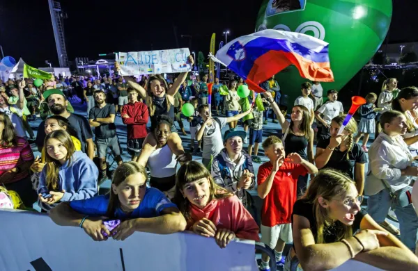 Slovenske plezalke v Kopru pi&scaron;ejo nove mejnike v svetovnem pokalu (FOTOGALERIJA)