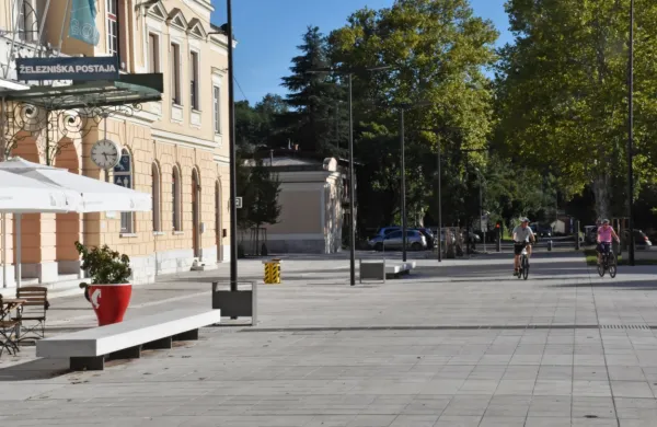 Trg Evrope zaprt za avtomobile