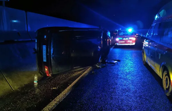 nesreča avtocesta postojna unec------Danielkronika 3# malo posvetli, prosim...