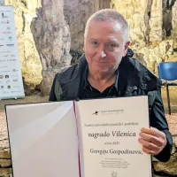 Gospodinov ob prejemu vilenice: Vileni&scaron;ki festival je zakloni&scaron;če zgodb