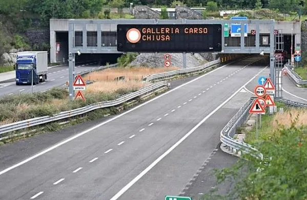 Padri&scaron;ki predor spet začasno zaprt
