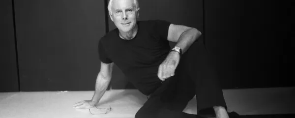Giorgio Armani je zgradil imperij brezčasne estetike.