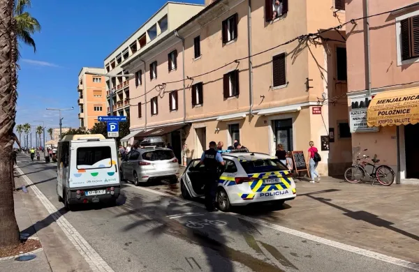 pristani&scaron;ka ulica koper potopni valj