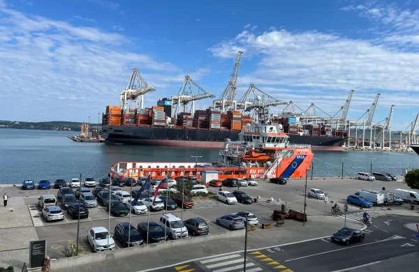 Na ogledu ladje Ocean Sentinel, enega od treh plovil Evropske agencije za razvoj ribi&scaron;tva