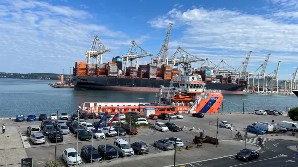 Na ogledu ladje Ocean Sentinel, enega od treh plovil Evropske agencije za razvoj ribi&scaron;tva
