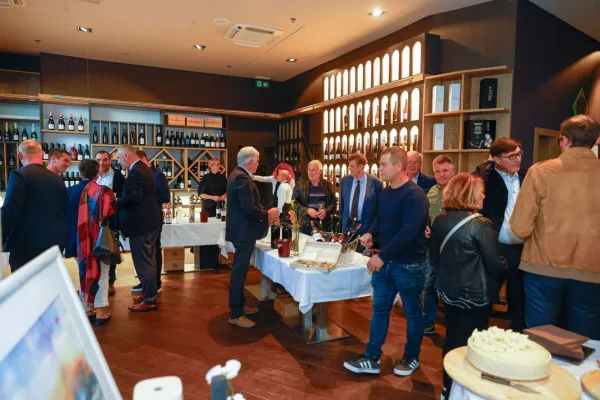 Degustacija donirana vina akcija bolni&scaron;nica &Scaron;empeter