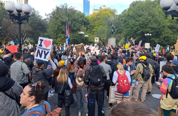ZDA, Nex York.Protesti v ZDA, na katerih se je zbralo vec milijonov Americanov, ki so izrazali nasprotovanje predsedniku ZDA Donaldu Trumpu in njegovi vladavini. 