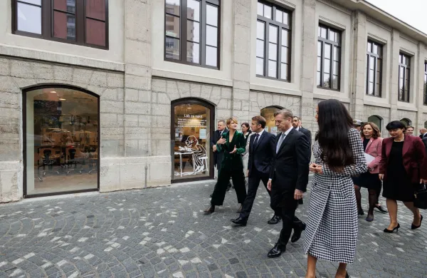 Ljubljana, predsedniska palaca.Obisk francoskega predsednika Emmanuela Macrona.Prihod pred Center Rog.